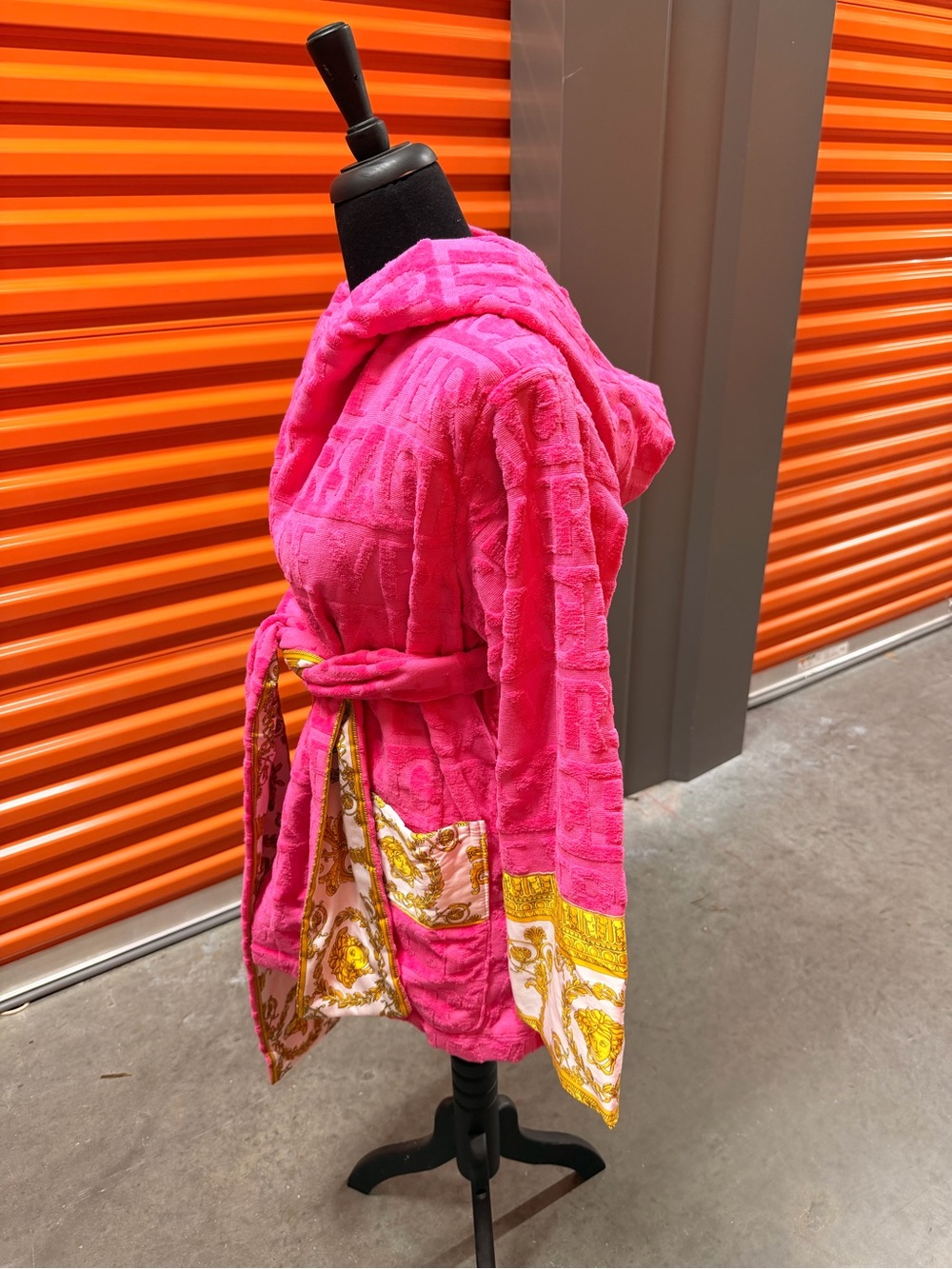 Versace Hot Pink Hooded Terry Robe Jacket with Gold Trim - Picture 4 of 10